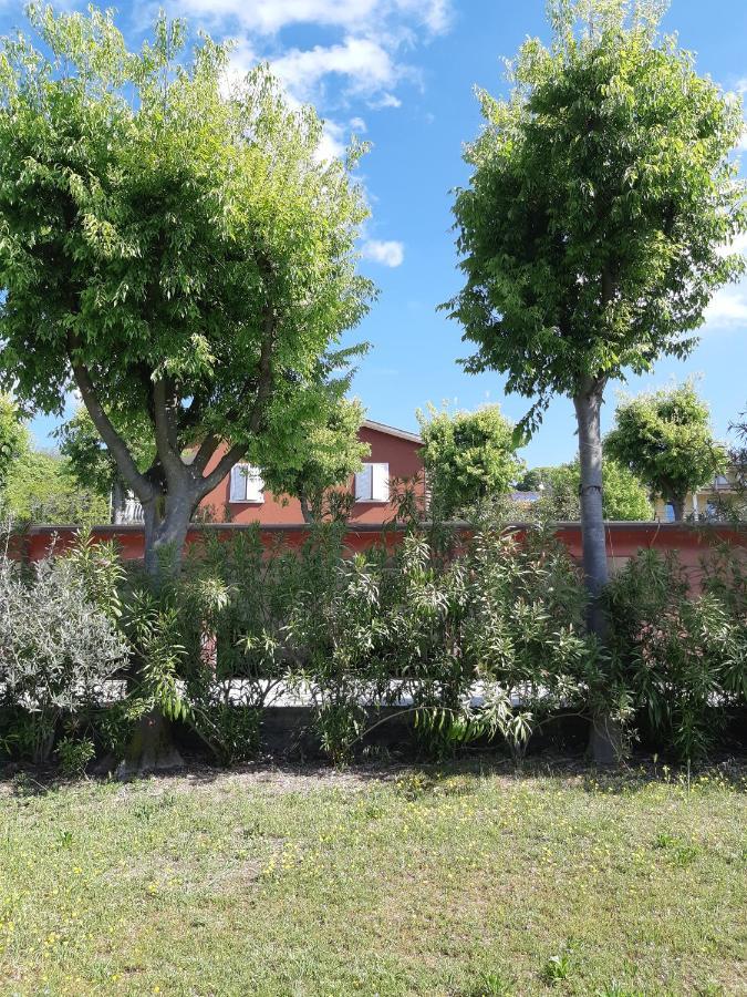 Pace, Luminosità e comodità a due passi dal Garda Volta Mantovana Exterior foto
